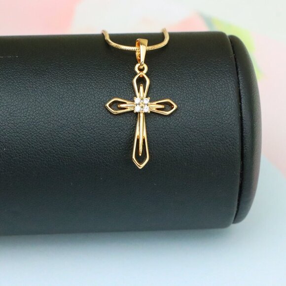 "Rose Gold Cross Pendant with Crystals – Elegant Design, XPPT1586 - Picture 3 of 13